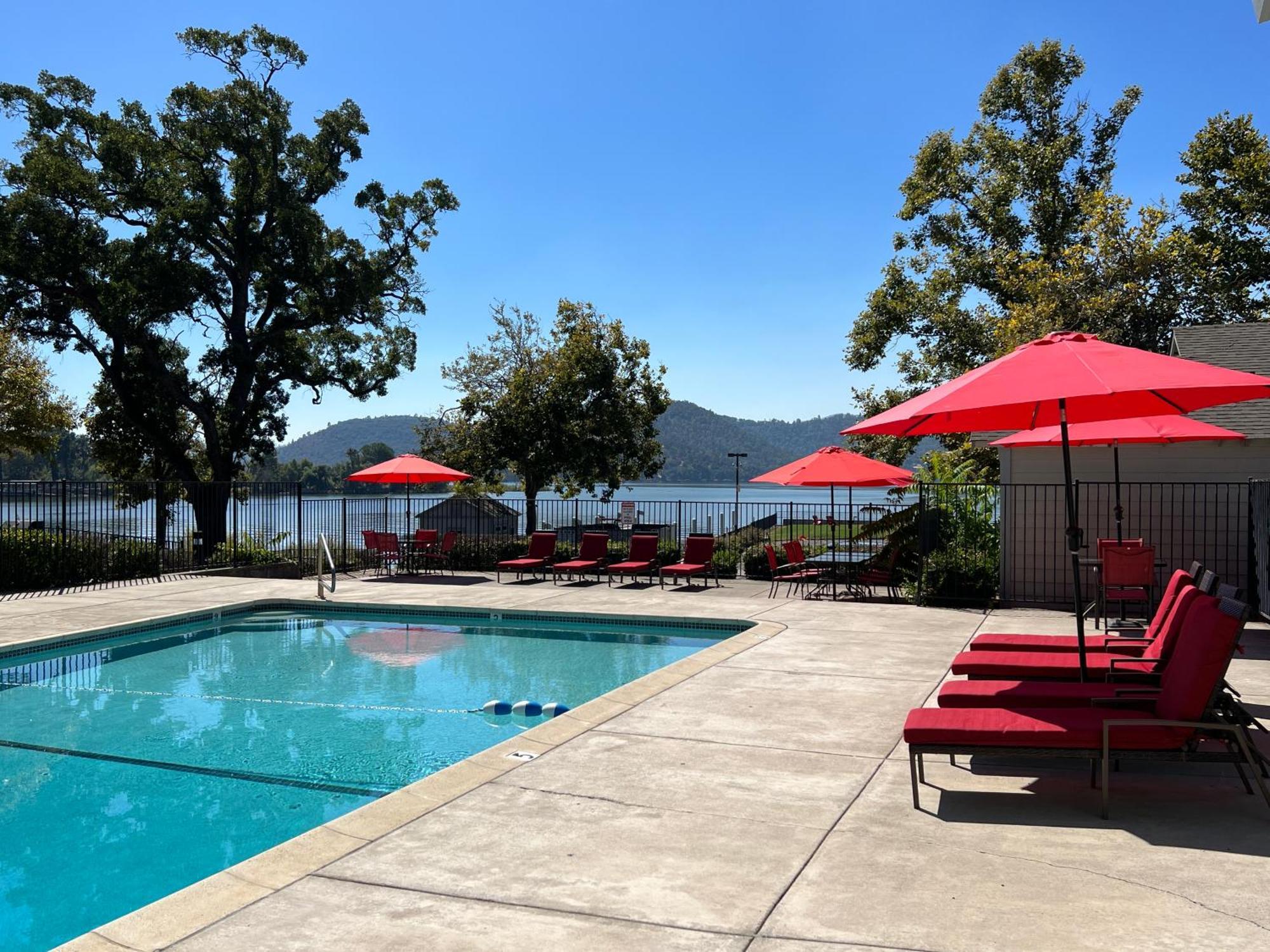 Clear Lake Cottages&Marina Clearlake Exteriör bild