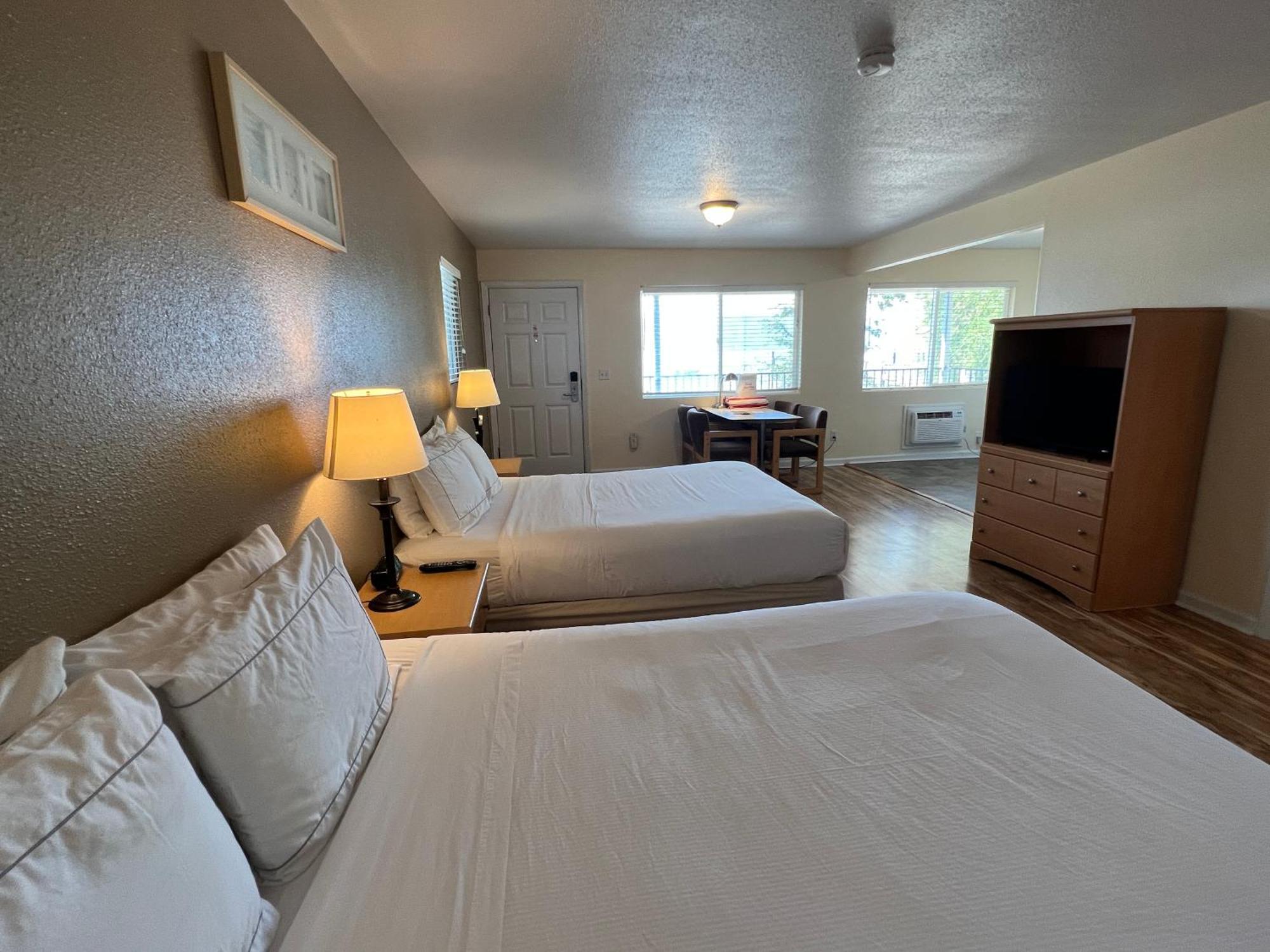 Clear Lake Cottages&Marina Clearlake Rum bild