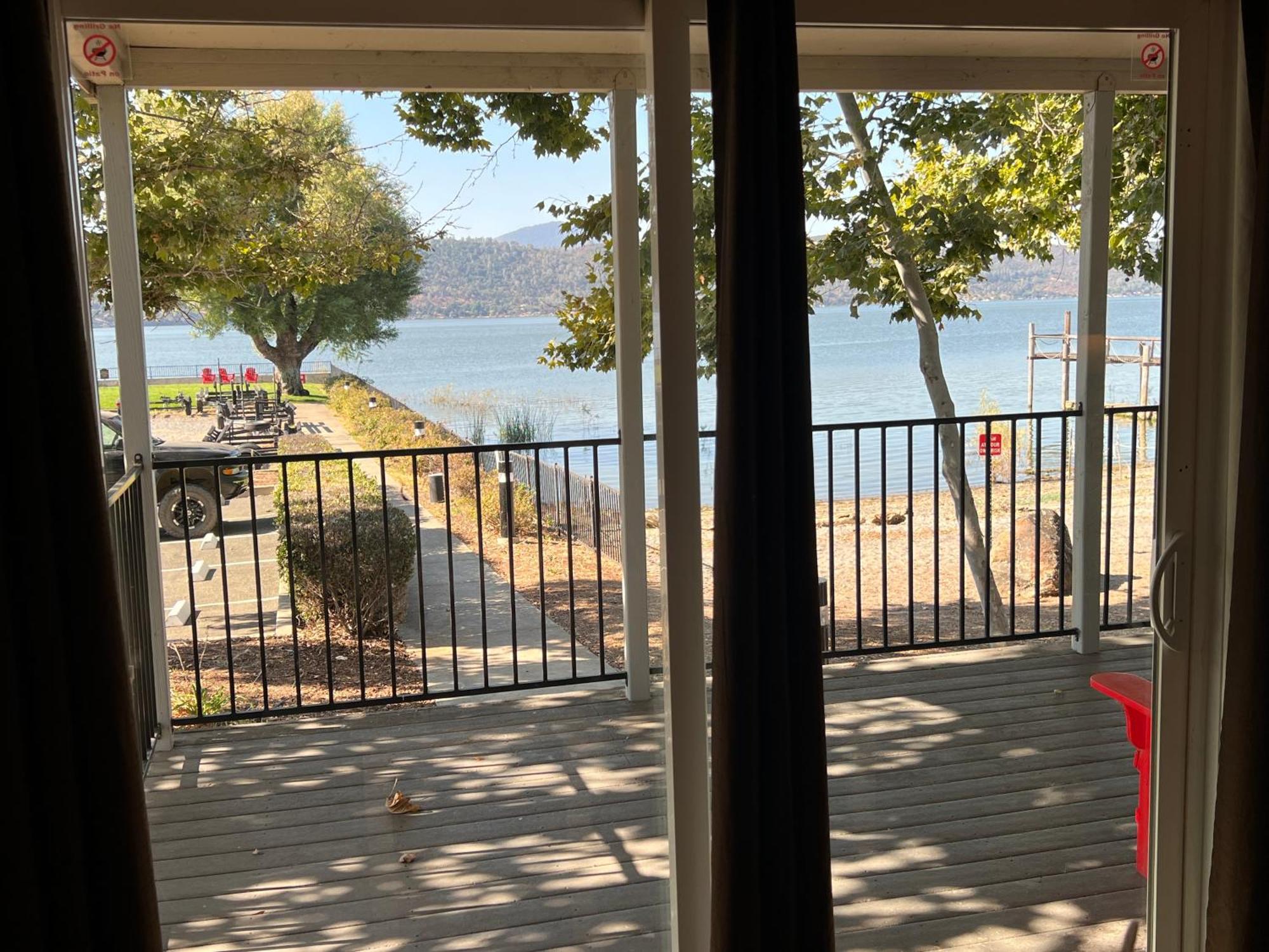 Clear Lake Cottages&Marina Clearlake Rum bild