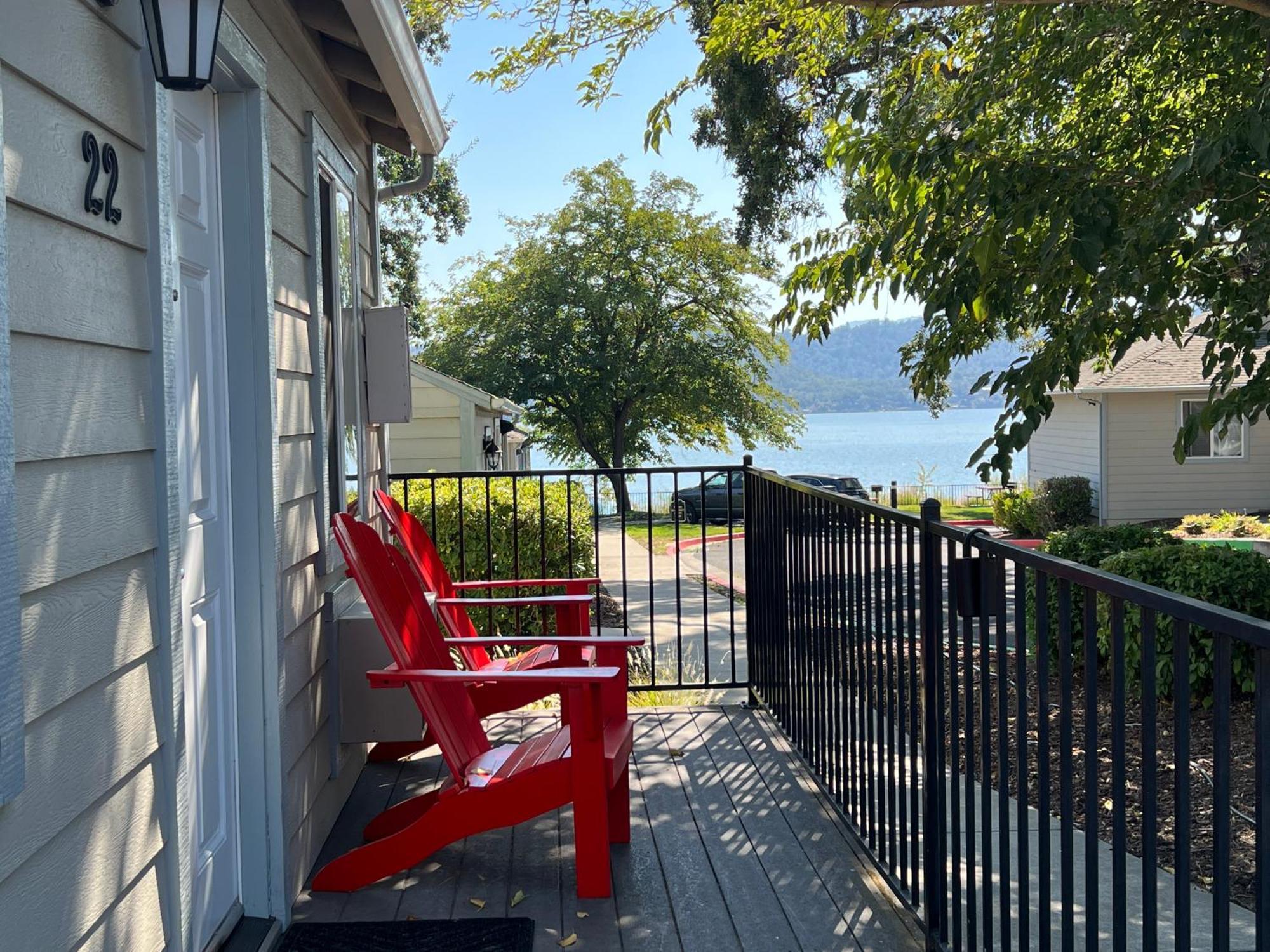 Clear Lake Cottages&Marina Clearlake Exteriör bild