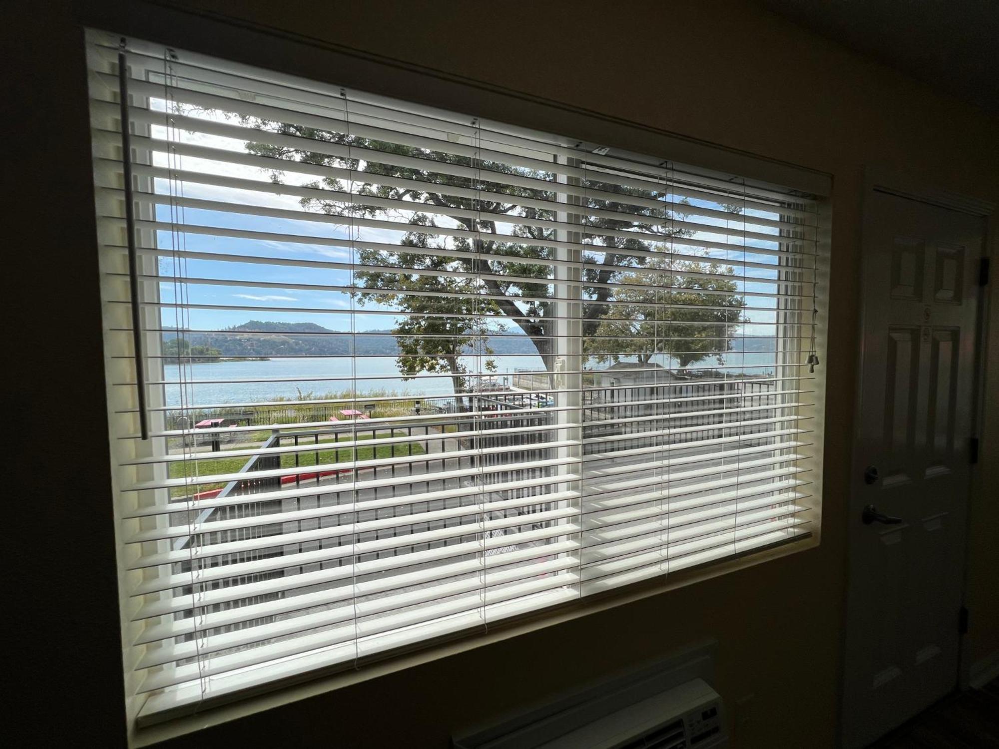 Clear Lake Cottages&Marina Clearlake Rum bild